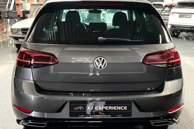 Volkswagen Golf (2018) thumbnail 6