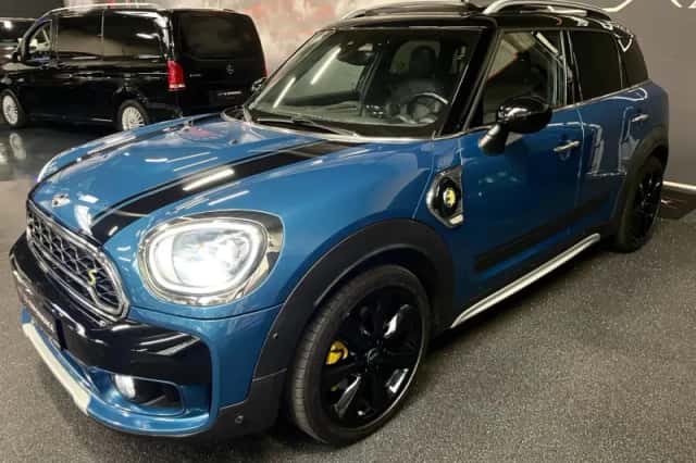 MINI Cooper (2017) thumbnail 2