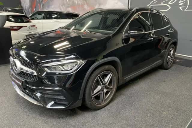 Mercedes-Benz GLA (2022) thumbnail 4