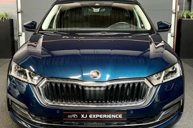 Škoda Octavia (2021) thumbnail 3