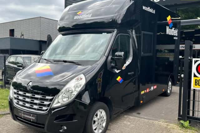 Renault Master (2014) thumbnail 2
