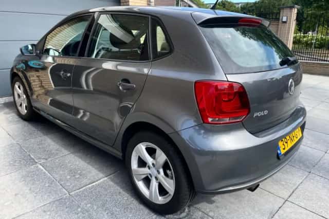 Volkswagen Polo (2010) thumbnail 5