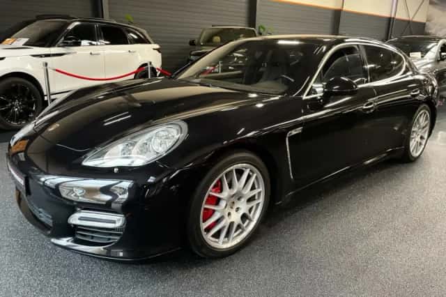 Porsche Panamera (2010) thumbnail 4
