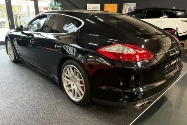 Porsche Panamera (2010) thumbnail 5