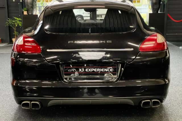 Porsche Panamera (2010) thumbnail 6