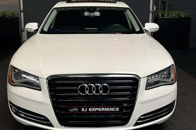 Audi A8 (2012) thumbnail 1