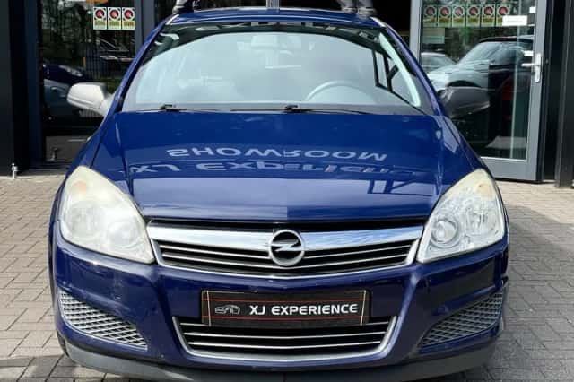 Opel Astra (2007) thumbnail 1