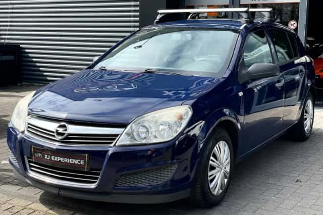 Opel Astra (2007) thumbnail 4