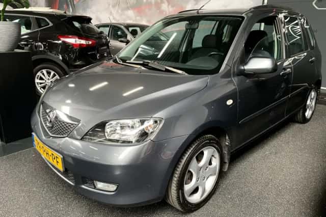 Mazda 2 (2004) thumbnail 4