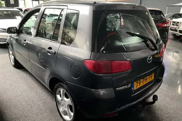 Mazda 2 (2004) thumbnail 5
