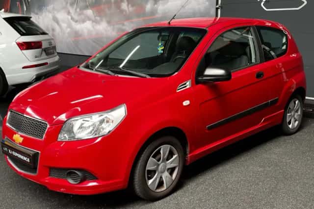 Chevrolet Aveo (2010) thumbnail 4