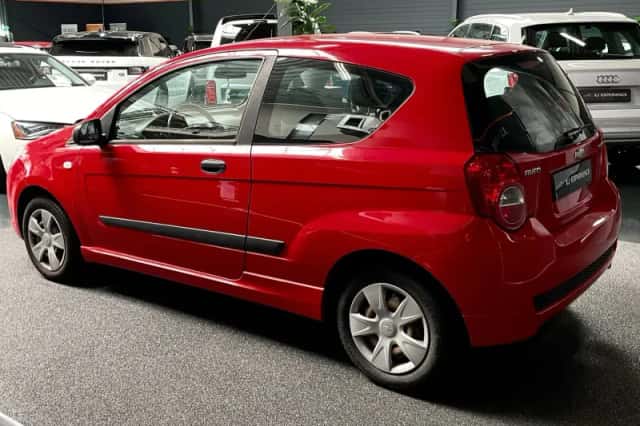 Chevrolet Aveo (2010) thumbnail 5
