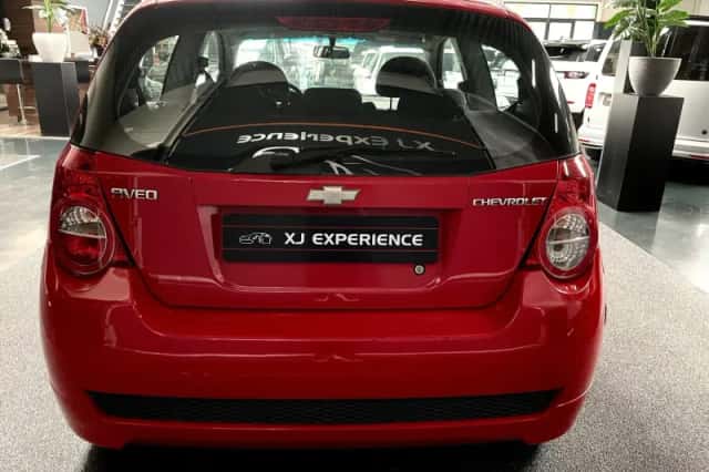 Chevrolet Aveo (2010) thumbnail 6