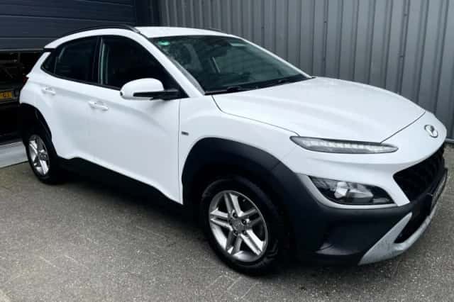 Hyundai Kona (2021) thumbnail 3