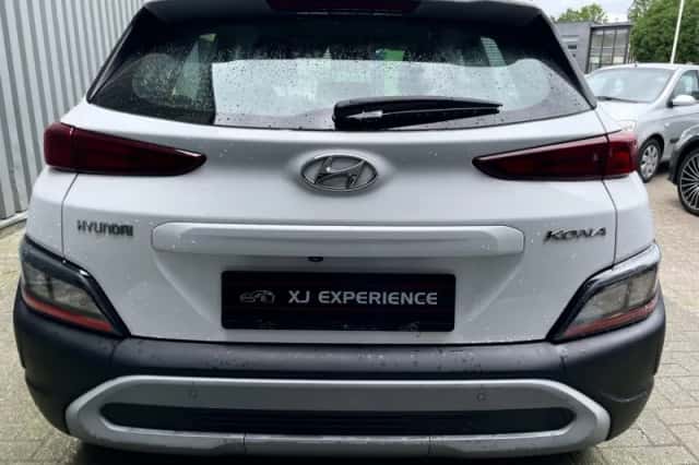 Hyundai Kona (2021) thumbnail 6