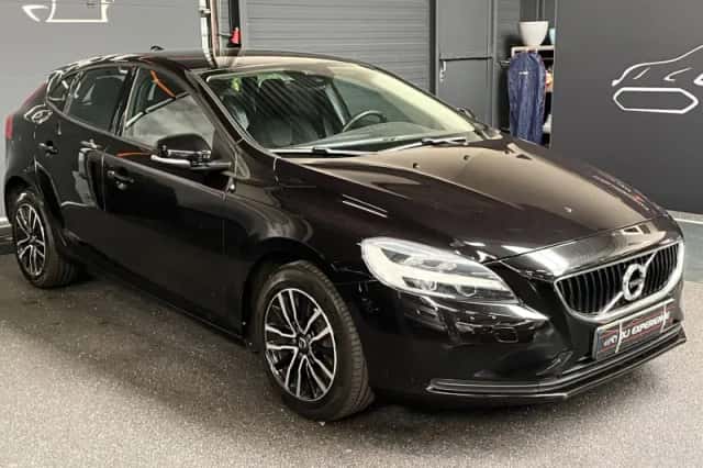 Volvo V40 (2019) thumbnail 3