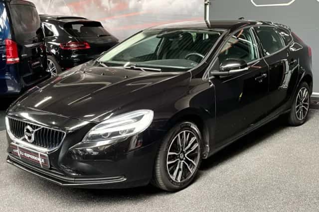Volvo V40 (2019) thumbnail 4