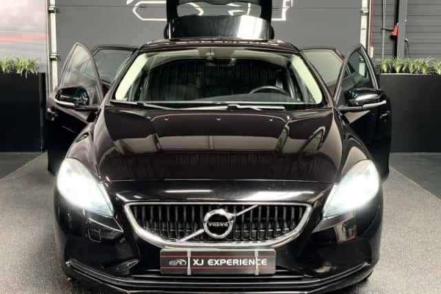 Volvo V40 (2019) thumbnail 5