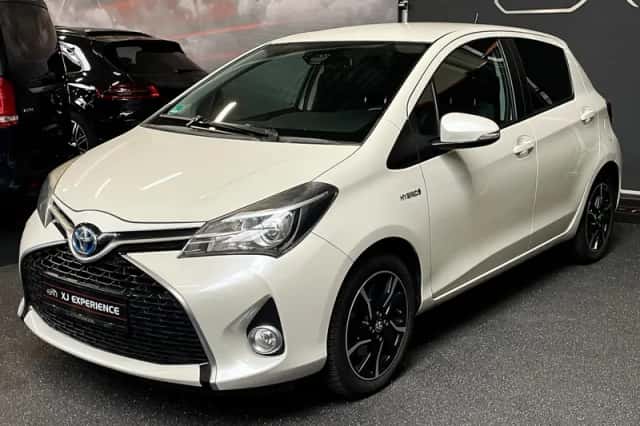 Toyota Yaris (2016) thumbnail 1