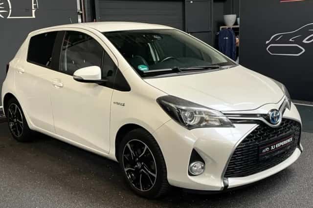 Toyota Yaris (2016) thumbnail 4
