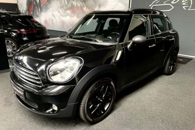 MINI Countryman (2011) thumbnail 2