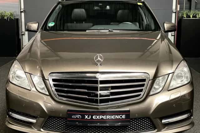Mercedes-Benz E-Klasse (2012) thumbnail 1