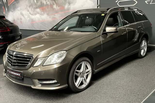 Mercedes-Benz E-Klasse (2012) thumbnail 4