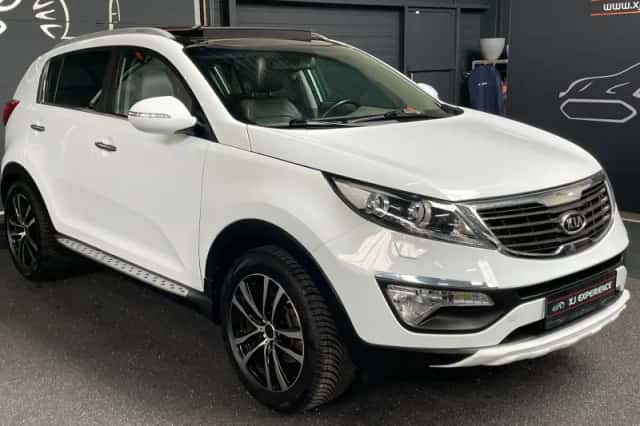 Kia Sportage (2010) thumbnail 3