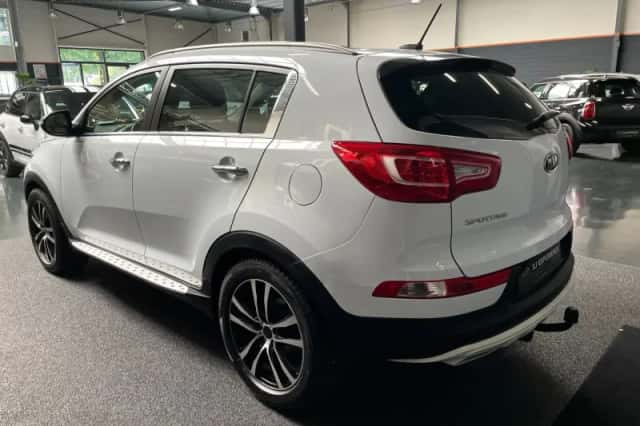 Kia Sportage (2010) thumbnail 5