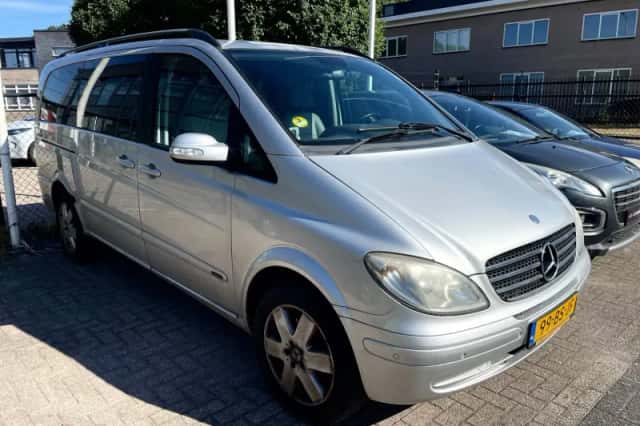 Mercedes-Benz Viano (2005) thumbnail 3