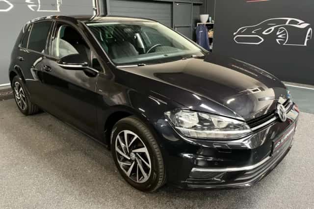 Volkswagen Golf (2019) thumbnail 4