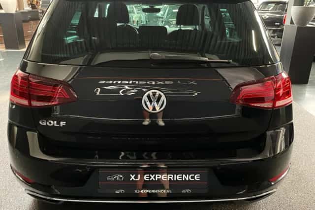 Volkswagen Golf (2019) thumbnail 6