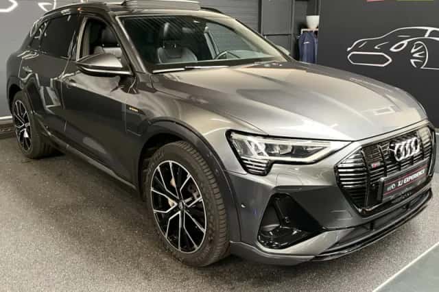 Audi e-tron (2019) thumbnail 2