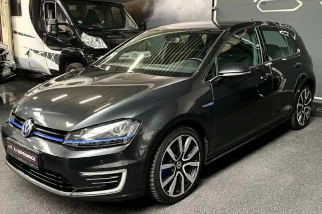 Volkswagen Golf (2014) thumbnail 4