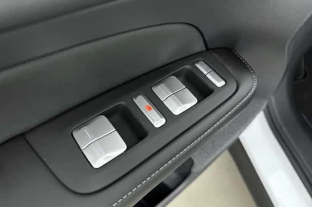 XPENG G6 (2024) thumbnail 24