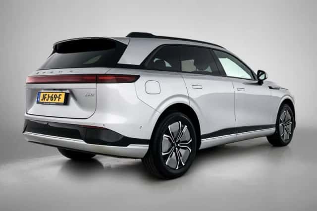 XPENG G9 (2025) thumbnail 2