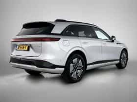 XPENG G9 (2025) thumbnail 2