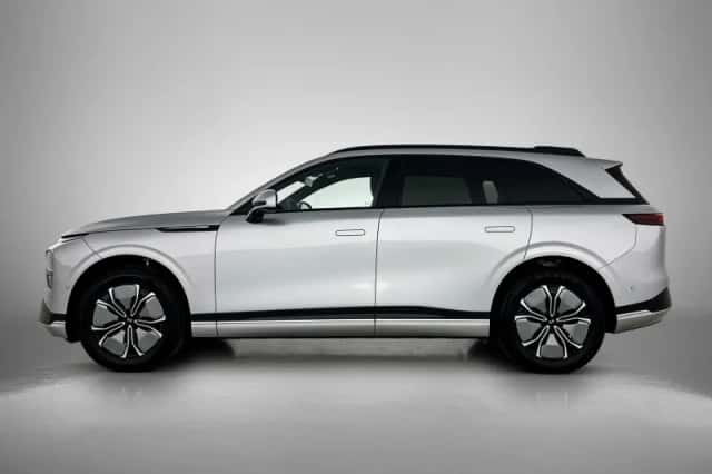 XPENG G9 (2025) thumbnail 3