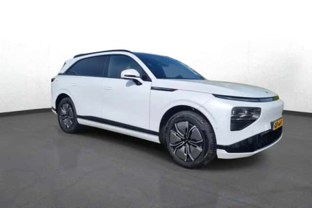 XPENG G9 (2025) thumbnail 7
