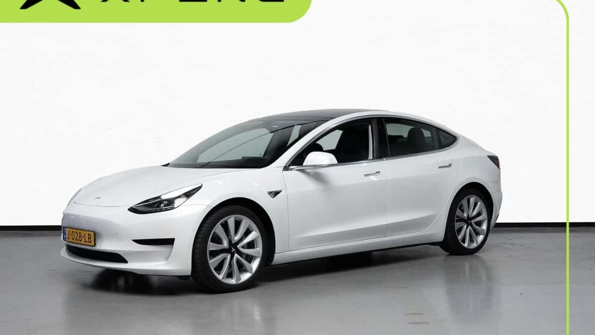 Tesla Model 3 (2020) — foto 1