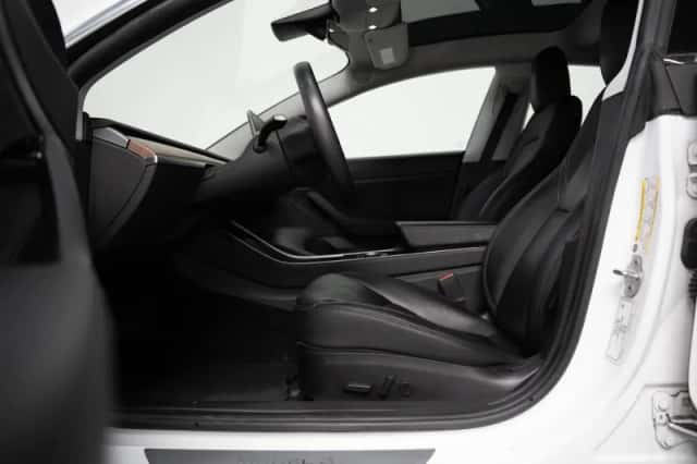 Tesla Model 3 (2020) thumbnail 11