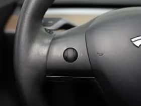 Tesla Model 3 (2020) thumbnail 18