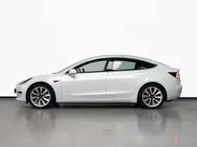 Tesla Model 3 (2020) thumbnail 3