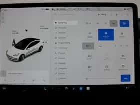 Tesla Model 3 (2020) thumbnail 24