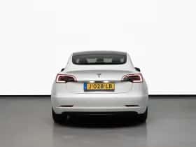 Tesla Model 3 (2020) thumbnail 4