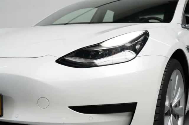 Tesla Model 3 (2020) thumbnail 7