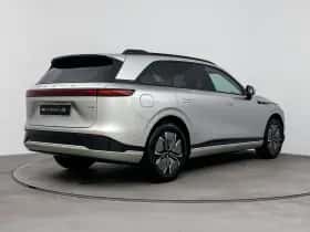 XPENG G9 (2024) thumbnail 2
