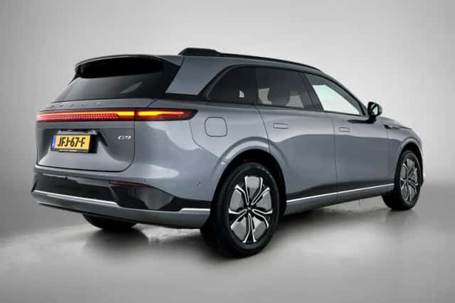 XPENG G9 (2025) thumbnail 2