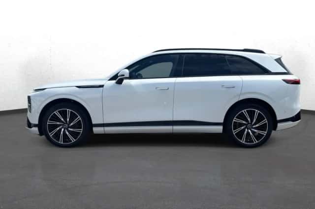 XPENG G9 (2025) thumbnail 4