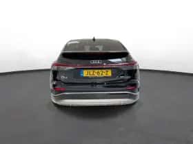 Audi Q4 (2022) thumbnail 4